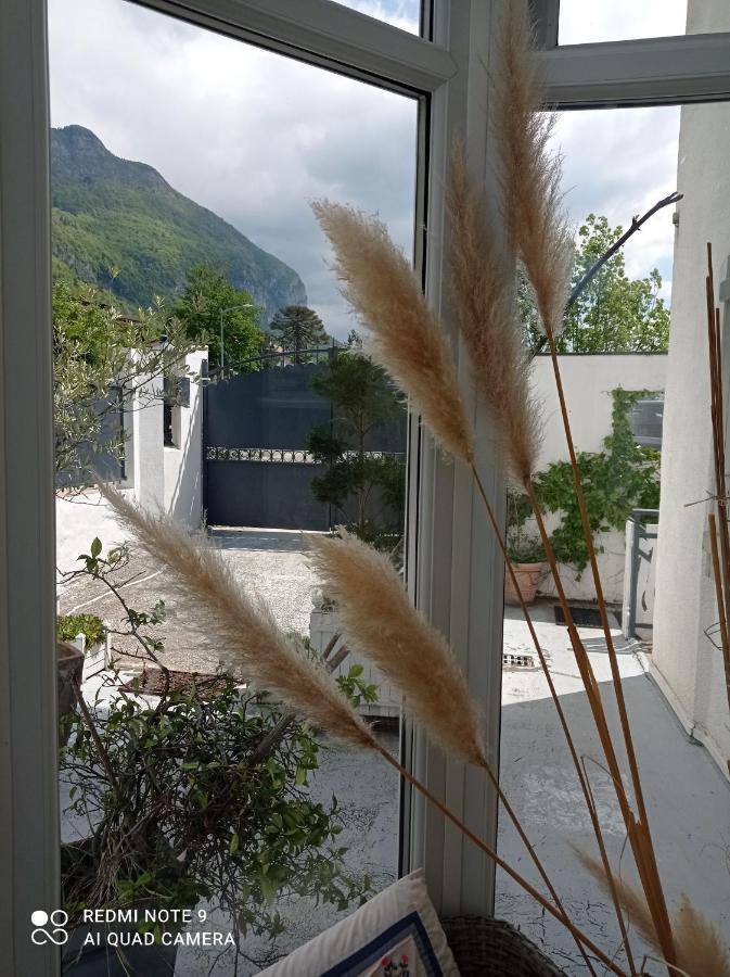 Villa Le Lac Cottage Au Bord Du Lac D'Annecy - Chambre Chez L'Habitant - Les Terrasses Du Lac فيير دو لاك المظهر الخارجي الصورة