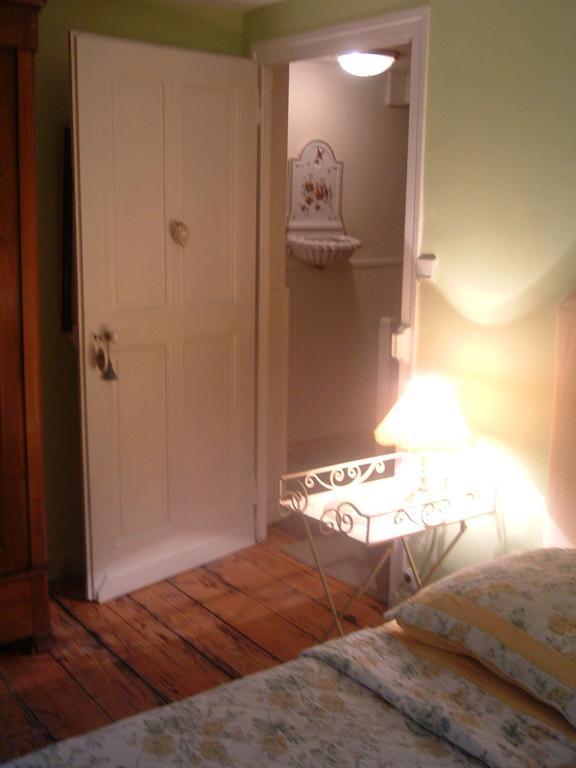 Villa Le Lac Cottage Au Bord Du Lac D'Annecy - Chambre Chez L'Habitant - Les Terrasses Du Lac فيير دو لاك المظهر الخارجي الصورة
