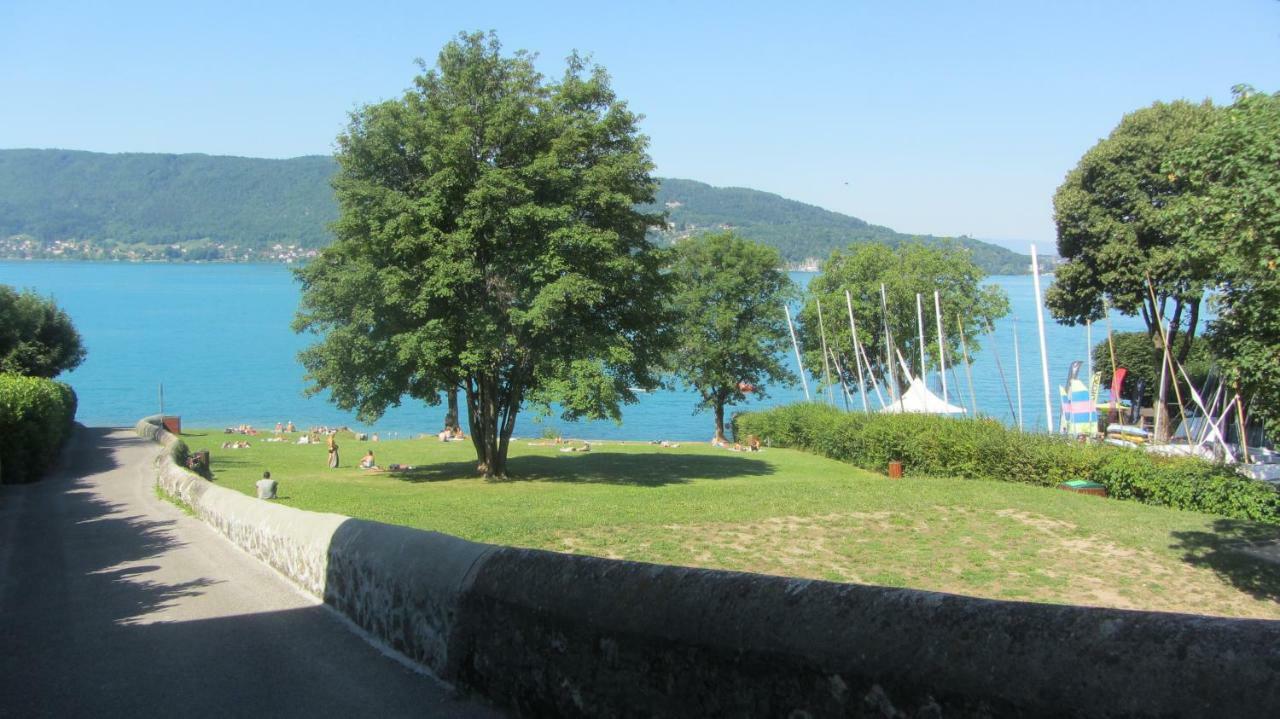 Villa Le Lac Cottage Au Bord Du Lac D'Annecy - Chambre Chez L'Habitant - Les Terrasses Du Lac فيير دو لاك المظهر الخارجي الصورة